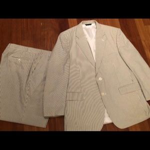 Brooks brothers seersucker suit